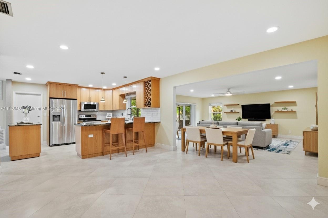 Ver detalles 180 3 / 2 1544 sq. ft. $ 2025-12-22 0 foto