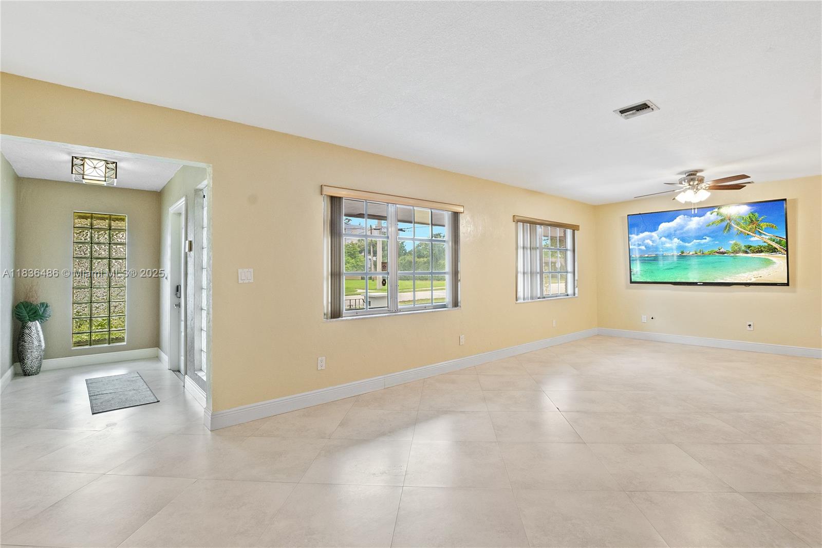 Ver detalles 180 3 / 2 1544 sq. ft. $ 2025-12-22 0 foto