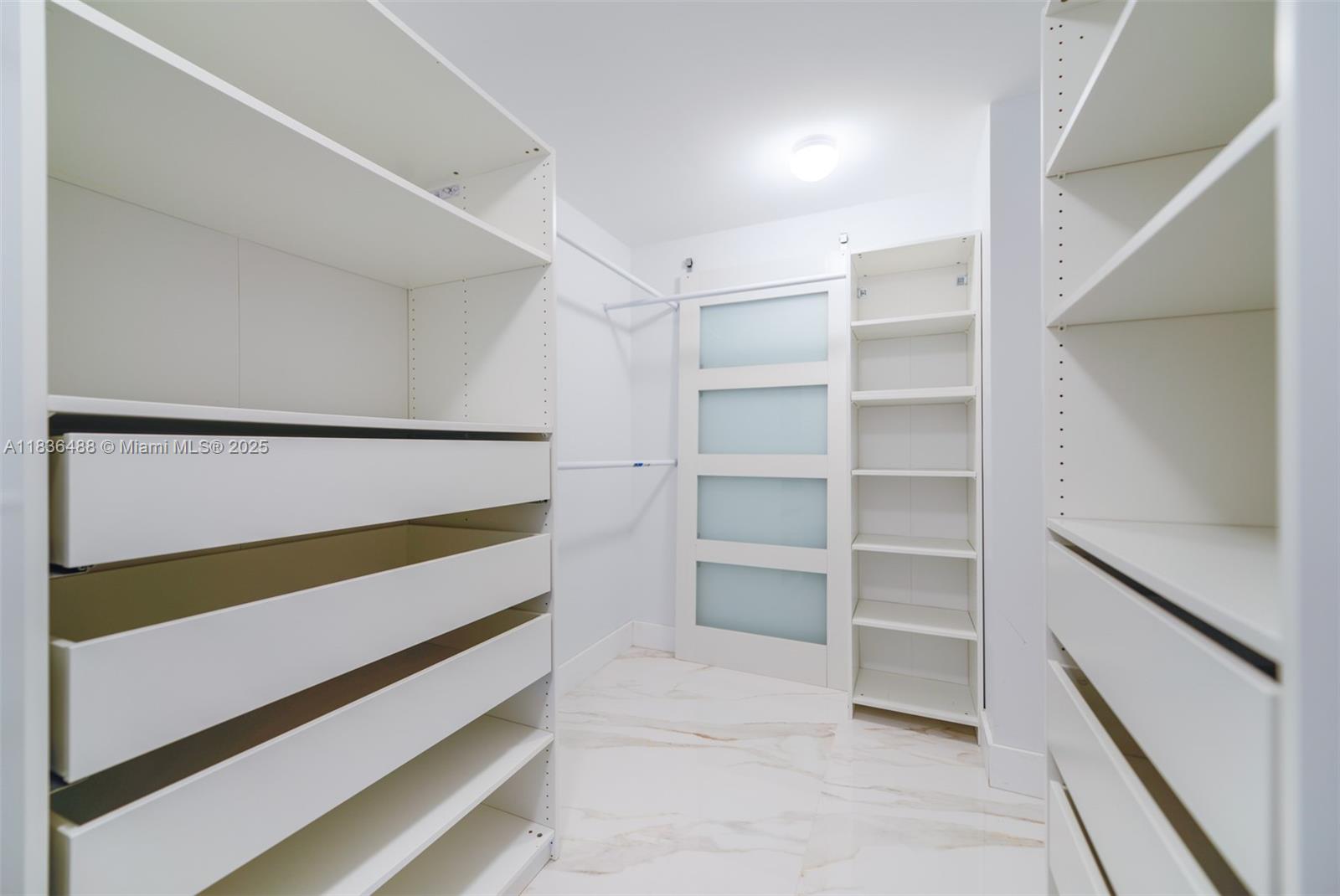 Photo of 17111 Biscayne Blvd  #2303, North Miami Beach, Florida, 33160 - 