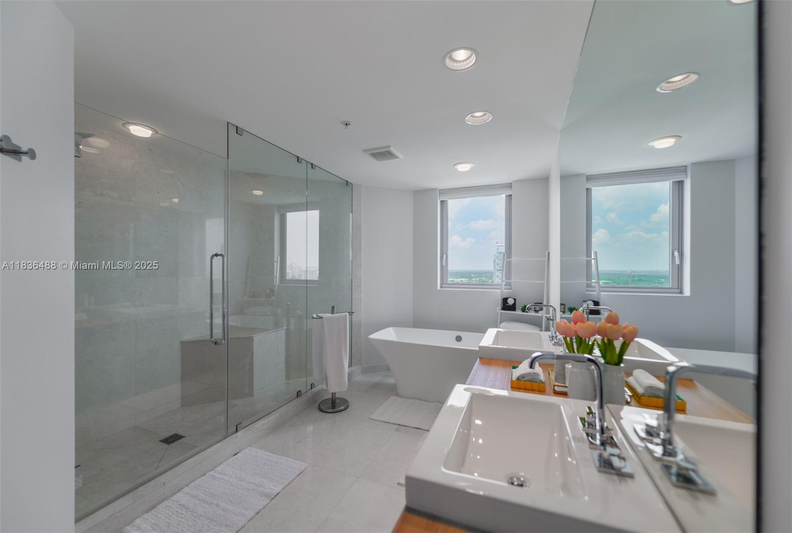 Photo of 17111 Biscayne Blvd  #2303, North Miami Beach, Florida, 33160 - 