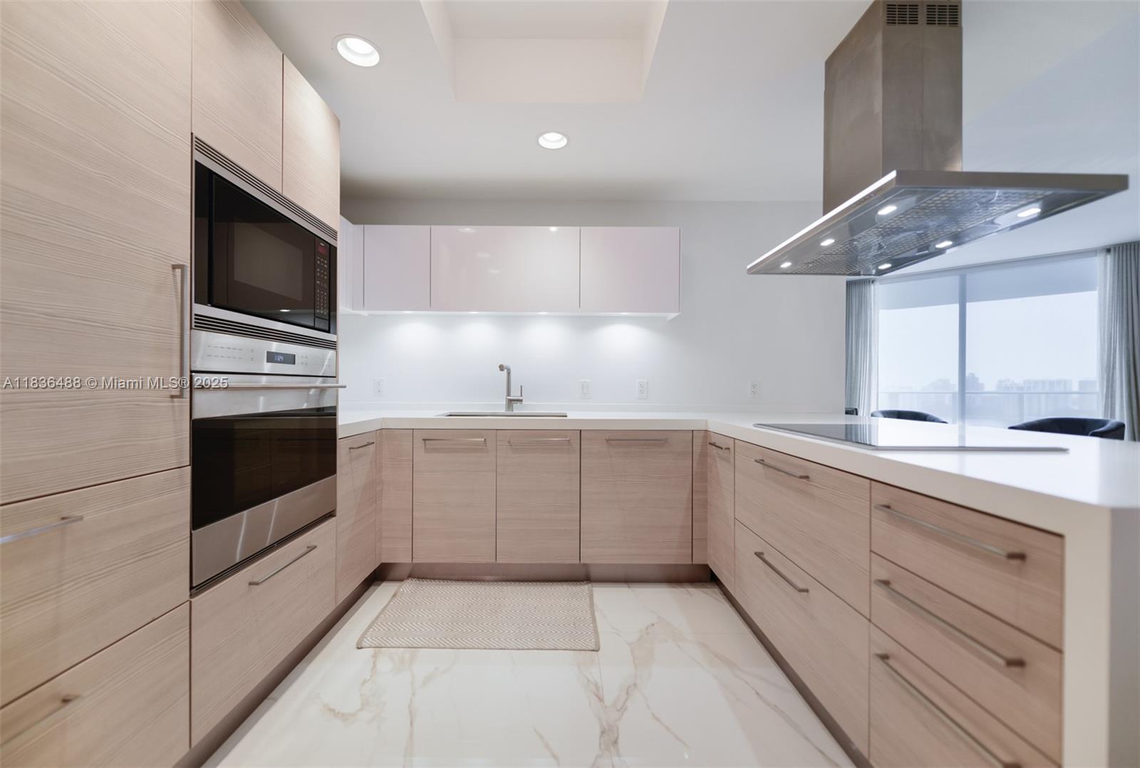 Photo of 17111 Biscayne Blvd #2303, North Miami Beach, Florida, 33160 -