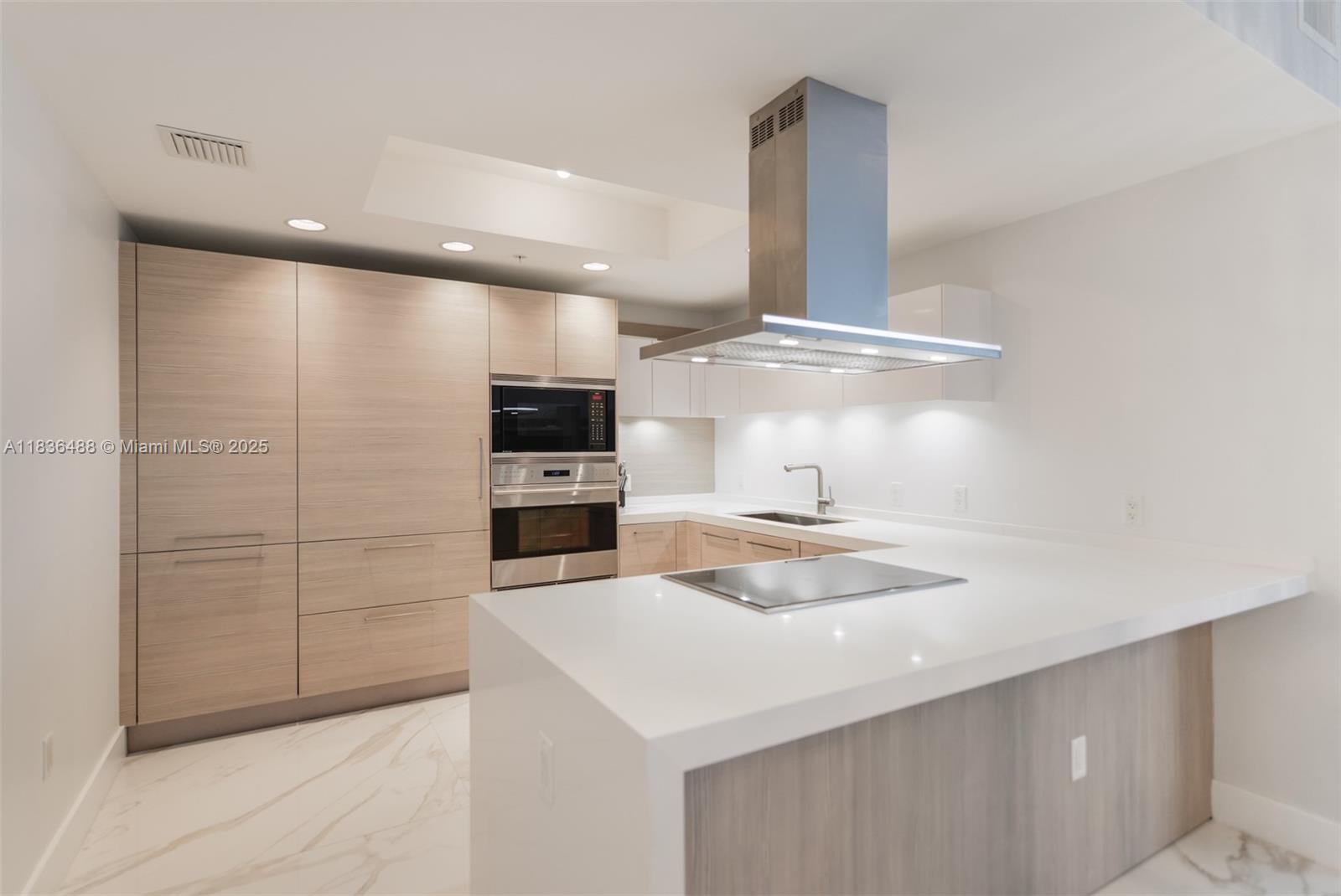 Photo of 17111 Biscayne Blvd #2303, North Miami Beach, Florida, 33160 -