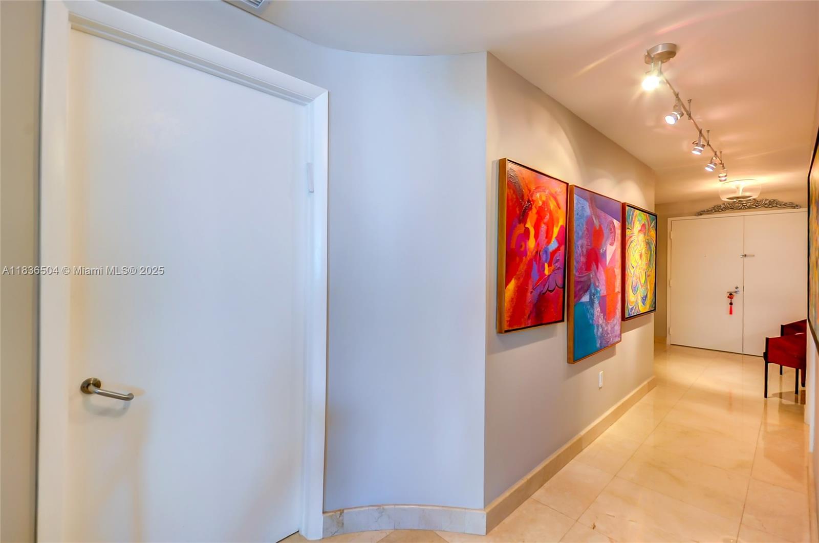 Photo of 3131 188th St  #1-808, Aventura, Florida, 33180 - 
