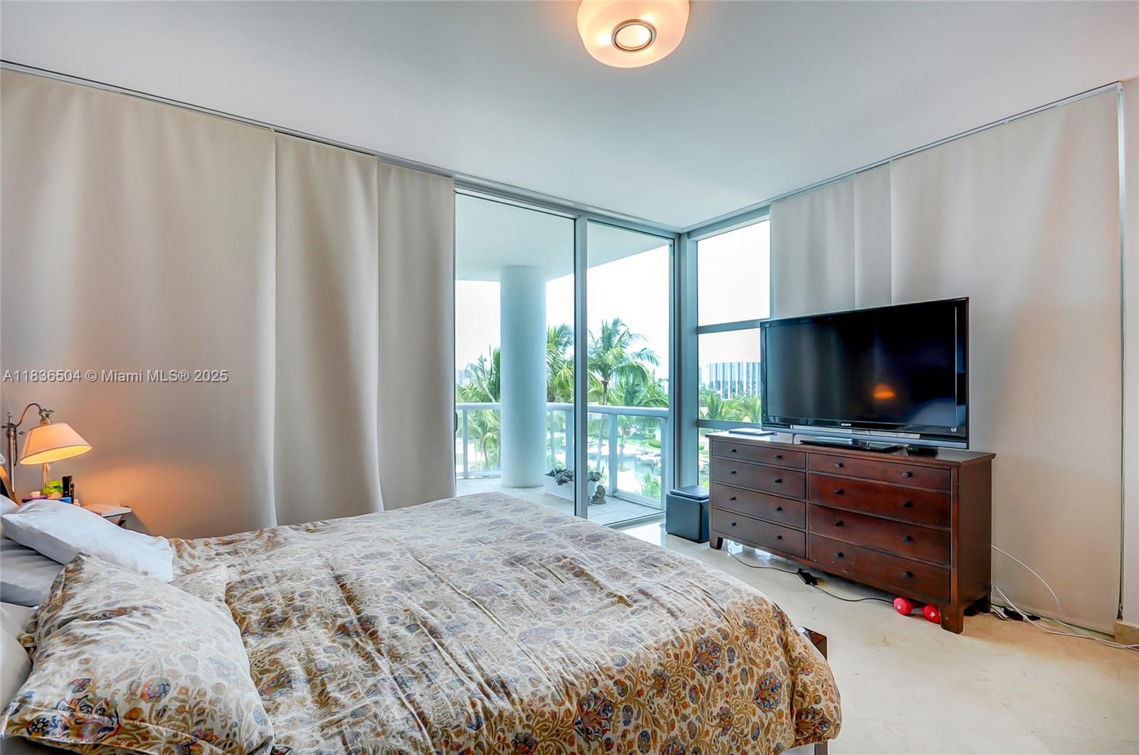 Photo of 3131 188th St  #1-808, Aventura, Florida, 33180 - 
