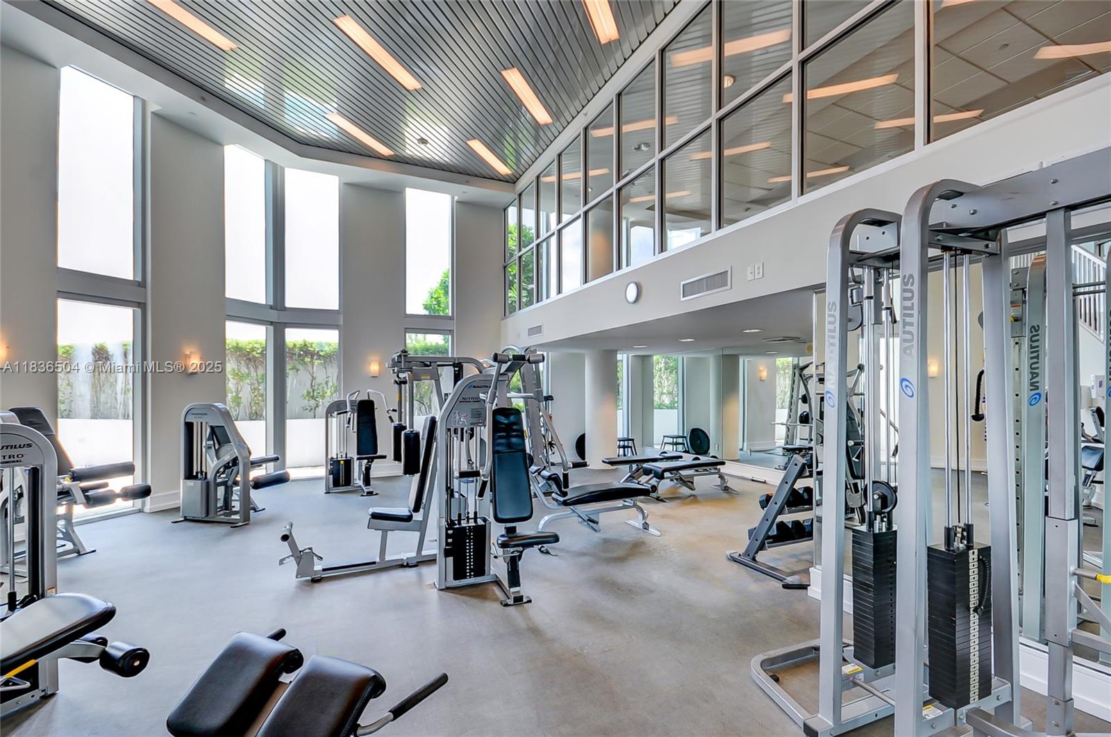 Photo of 3131 188th St  #1-808, Aventura, Florida, 33180 - 