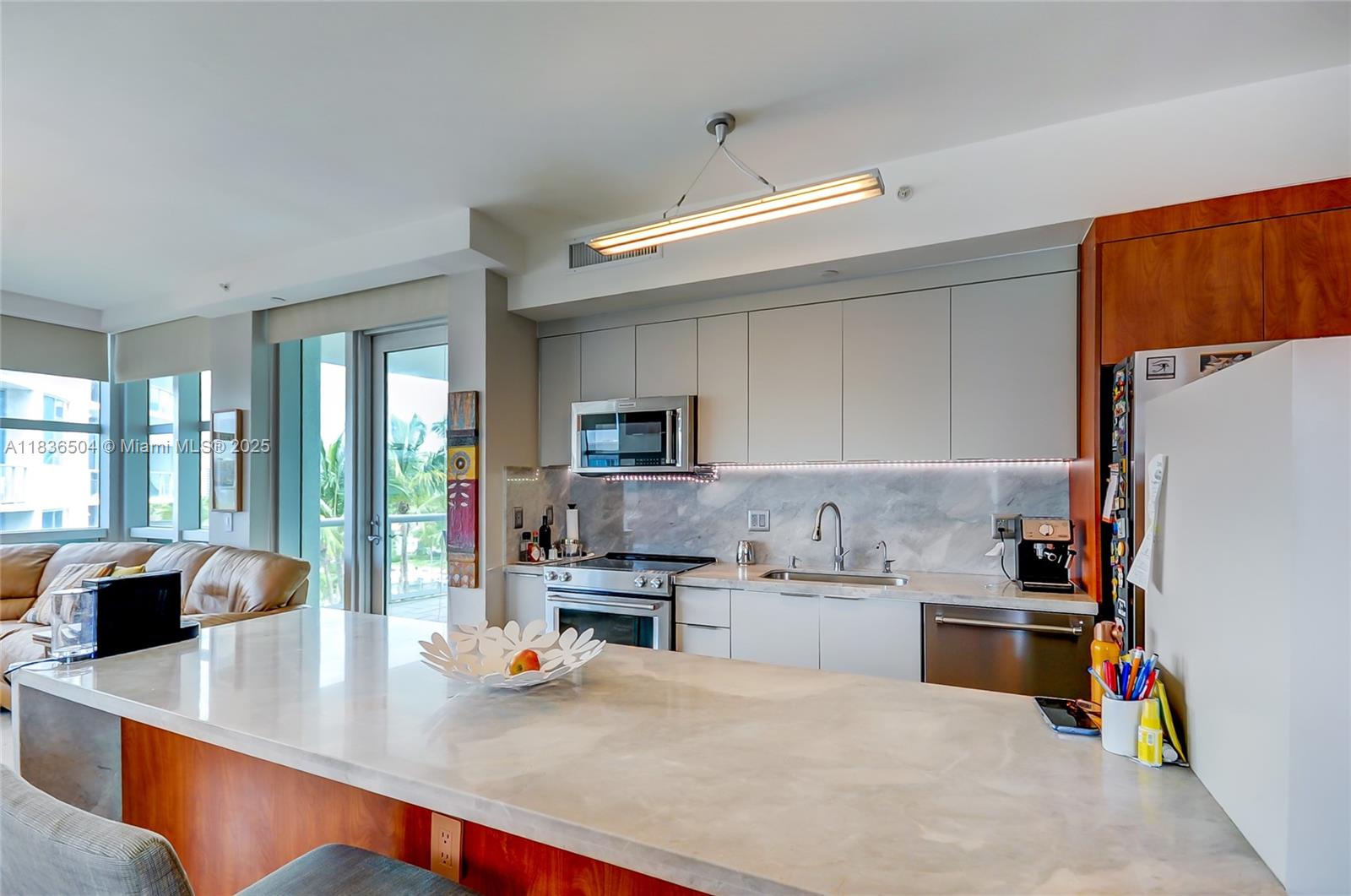 Photo of 3131 188th St  #1-808, Aventura, Florida, 33180 - 