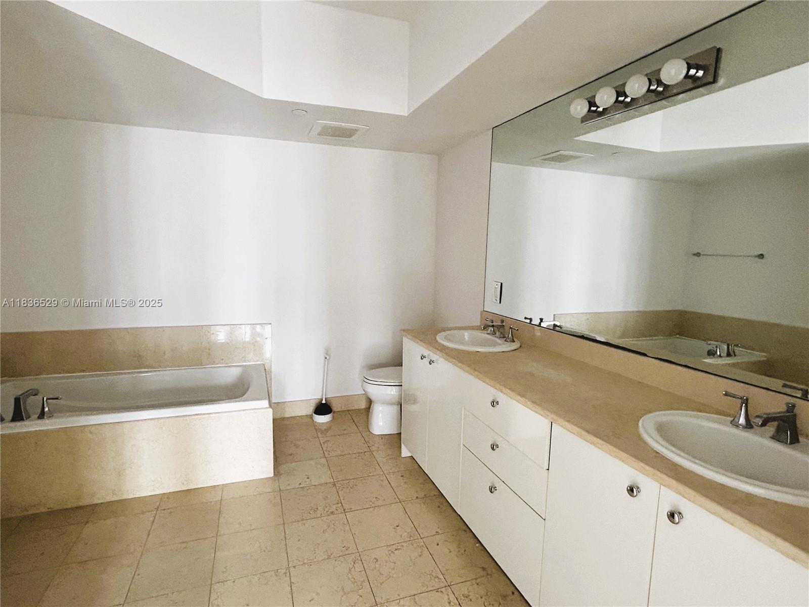 Photo of 19900 Country Club Dr #1005, Aventura, Florida, 33180 -