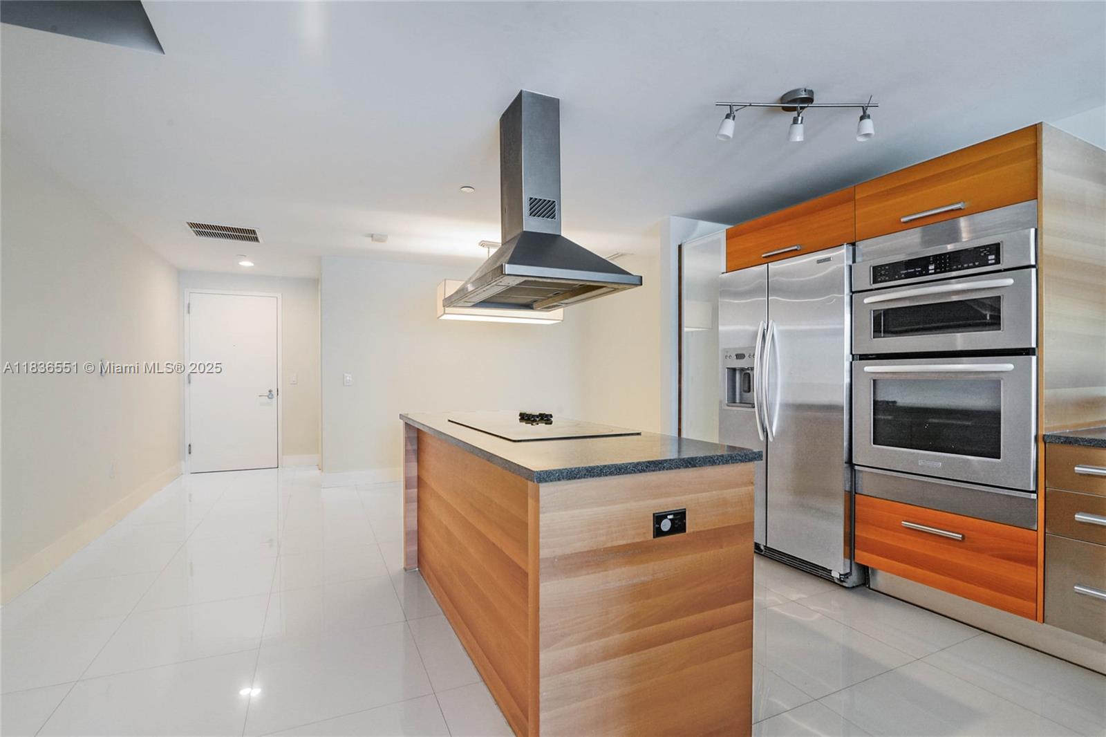Photo of 2950 188th St  #142, Aventura, Florida, 33180 - 
