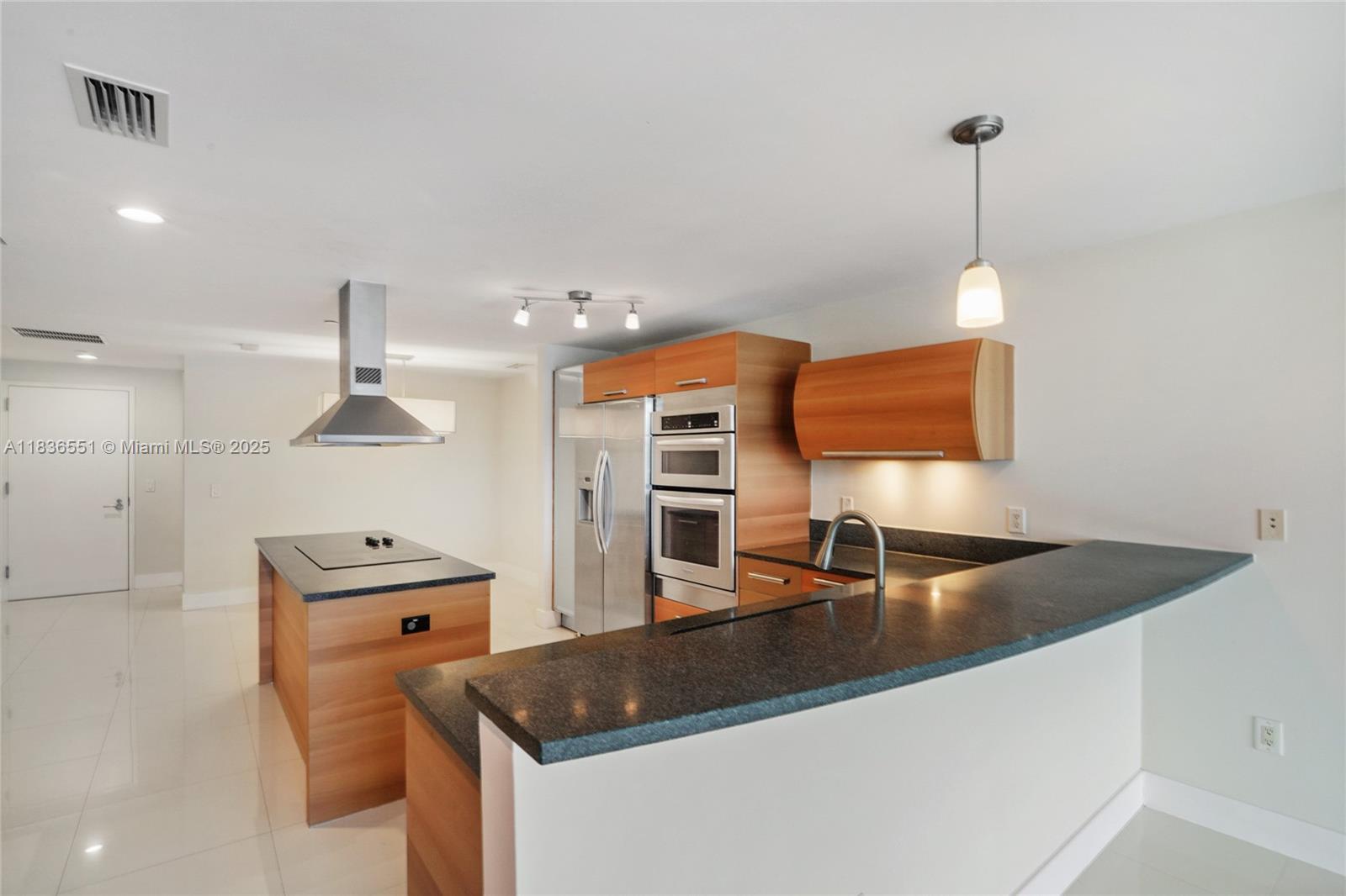 Photo of 2950 188th St  #142, Aventura, Florida, 33180 - 