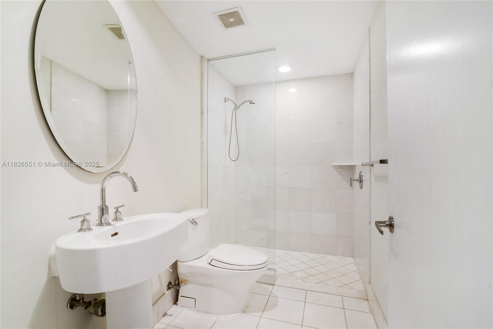Photo of 2950 188th St  #142, Aventura, Florida, 33180 - 