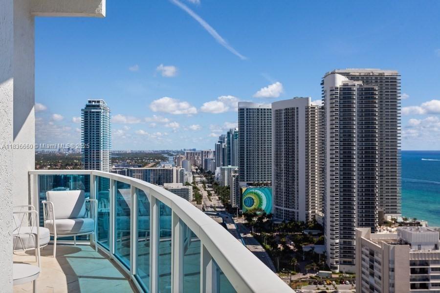Photo of 1945 Ocean Dr  #2812, Hallandale Beach, Florida, 33009 - 