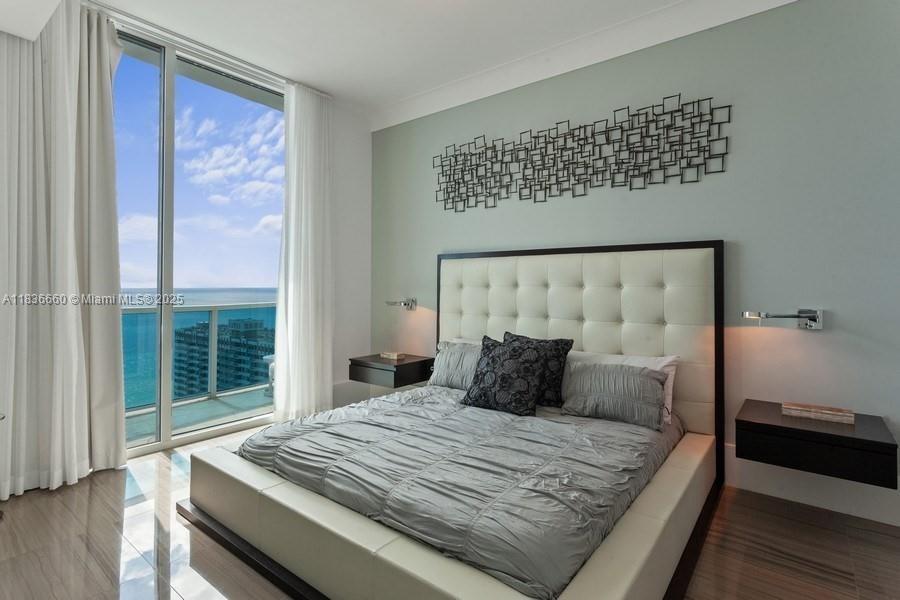 Photo of 1945 Ocean Dr  #2812, Hallandale Beach, Florida, 33009 - Master bedroom