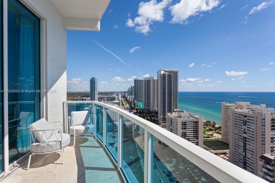 Photo of 1945 Ocean Dr  #2812, Hallandale Beach, Florida, 33009 - 