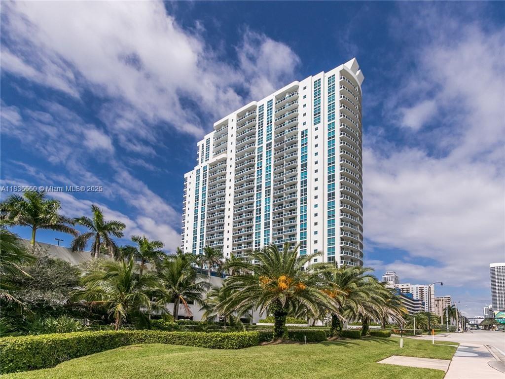 Photo of 1945 Ocean Dr  #2812, Hallandale Beach, Florida, 33009 - 