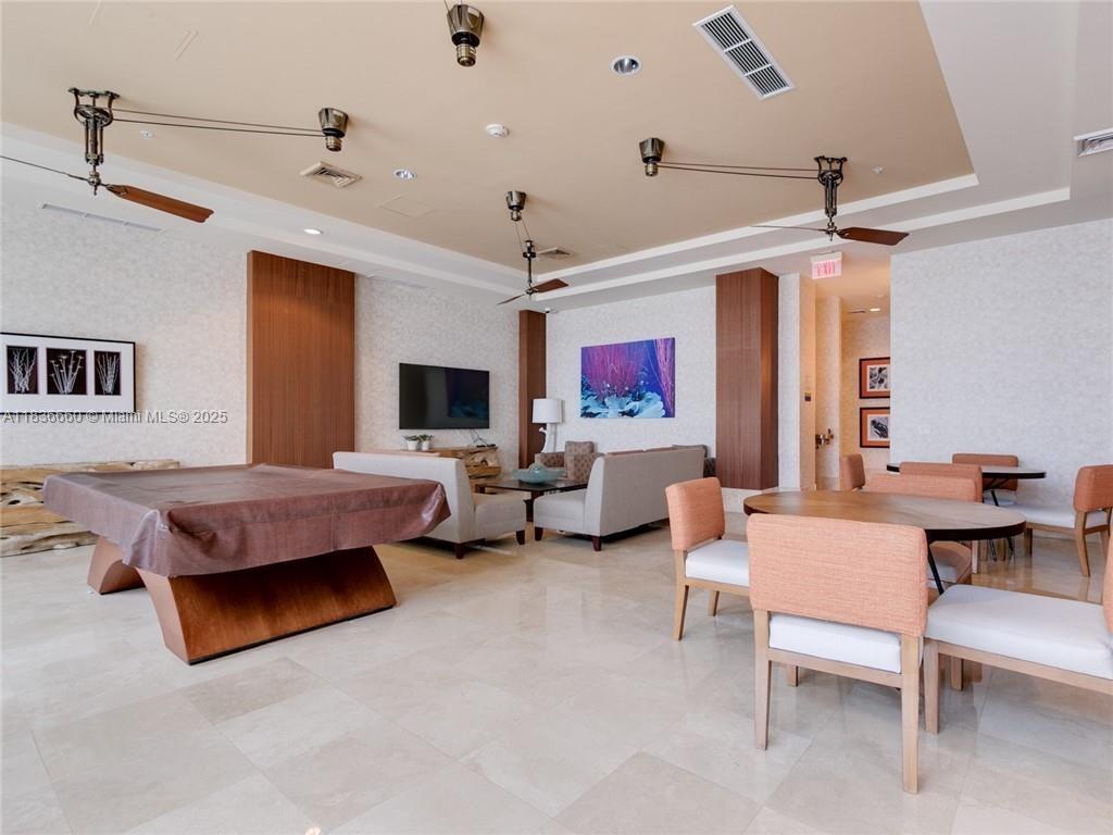 Photo of 1945 Ocean Dr  #2812, Hallandale Beach, Florida, 33009 - 