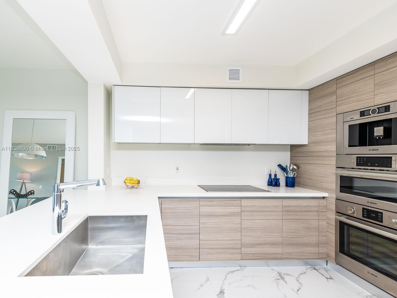 See details 5-1605 2 / 3 1541 sq. ft. $ 2025-07-08 0 Photo