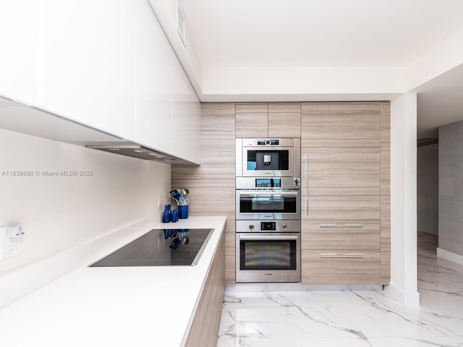 See details 5-1605 2 / 3 1541 sq. ft. $ 2025-07-08 0 Photo