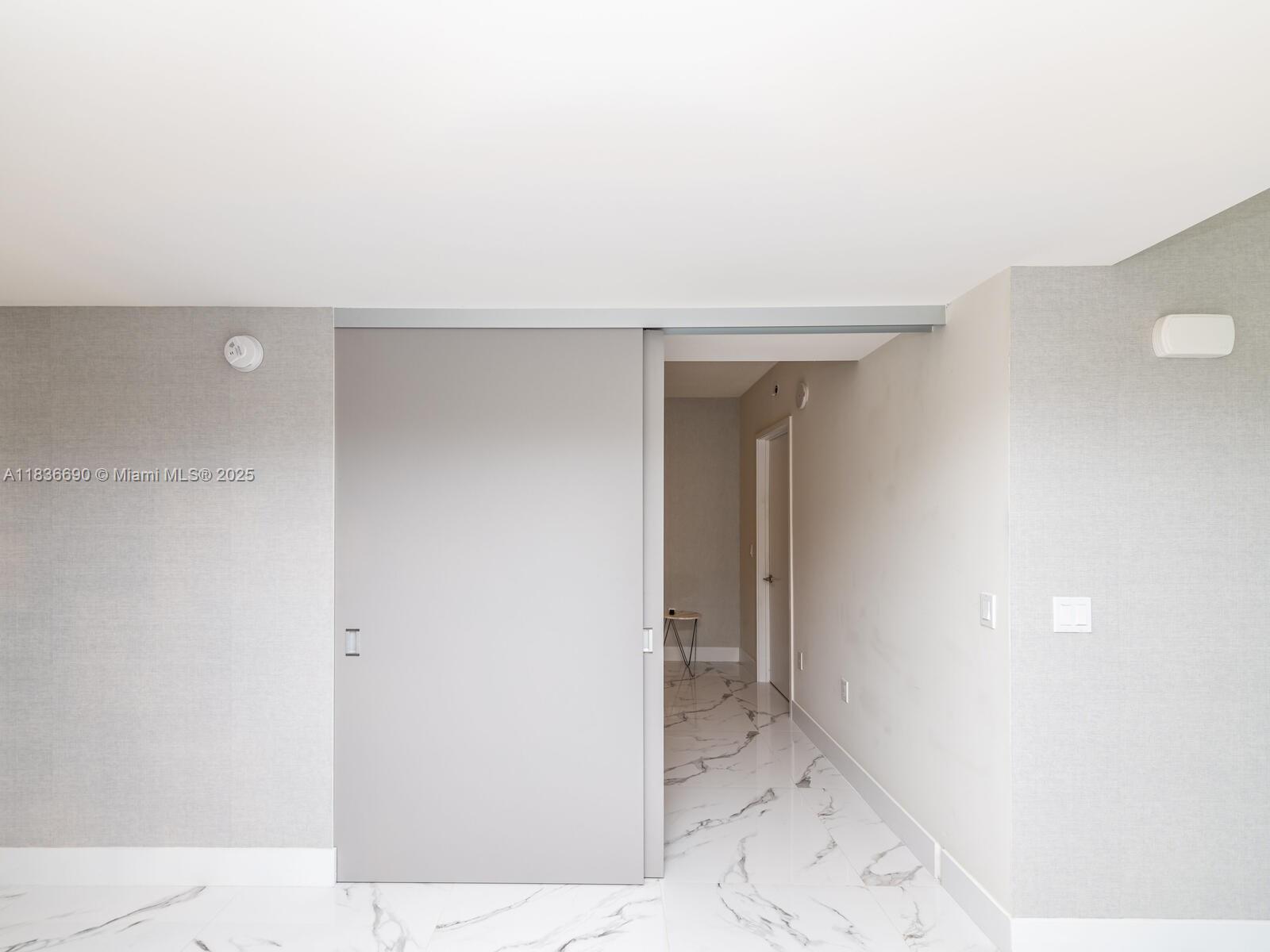 See details 5-1605 2 / 3 1541 sq. ft. $ 2025-07-08 0 Photo