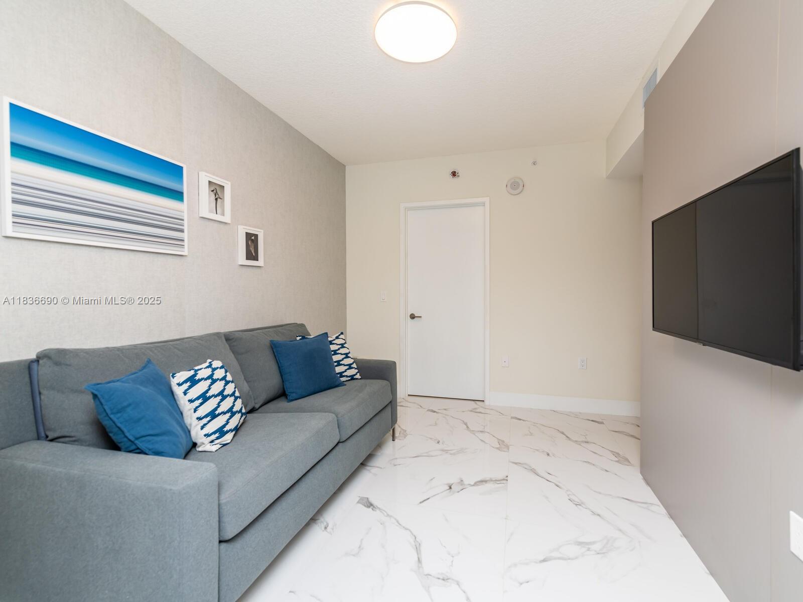 See details 5-1605 2 / 3 1541 sq. ft. $ 2025-07-08 0 Photo