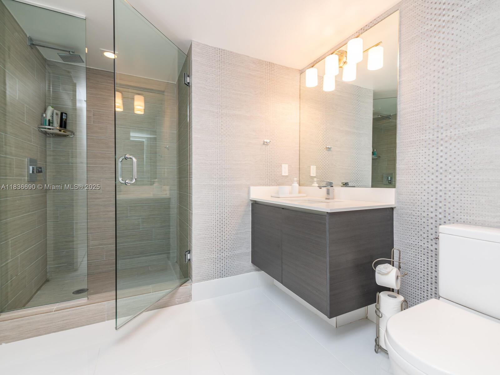 See details 5-1605 2 / 3 1541 sq. ft. $ 2025-07-08 0 Photo