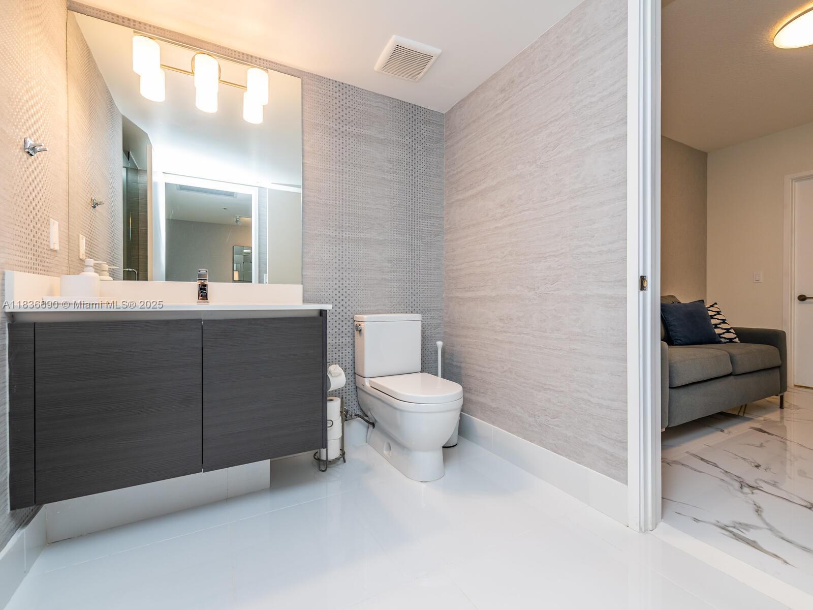 See details 5-1605 2 / 3 1541 sq. ft. $ 2025-07-08 0 Photo