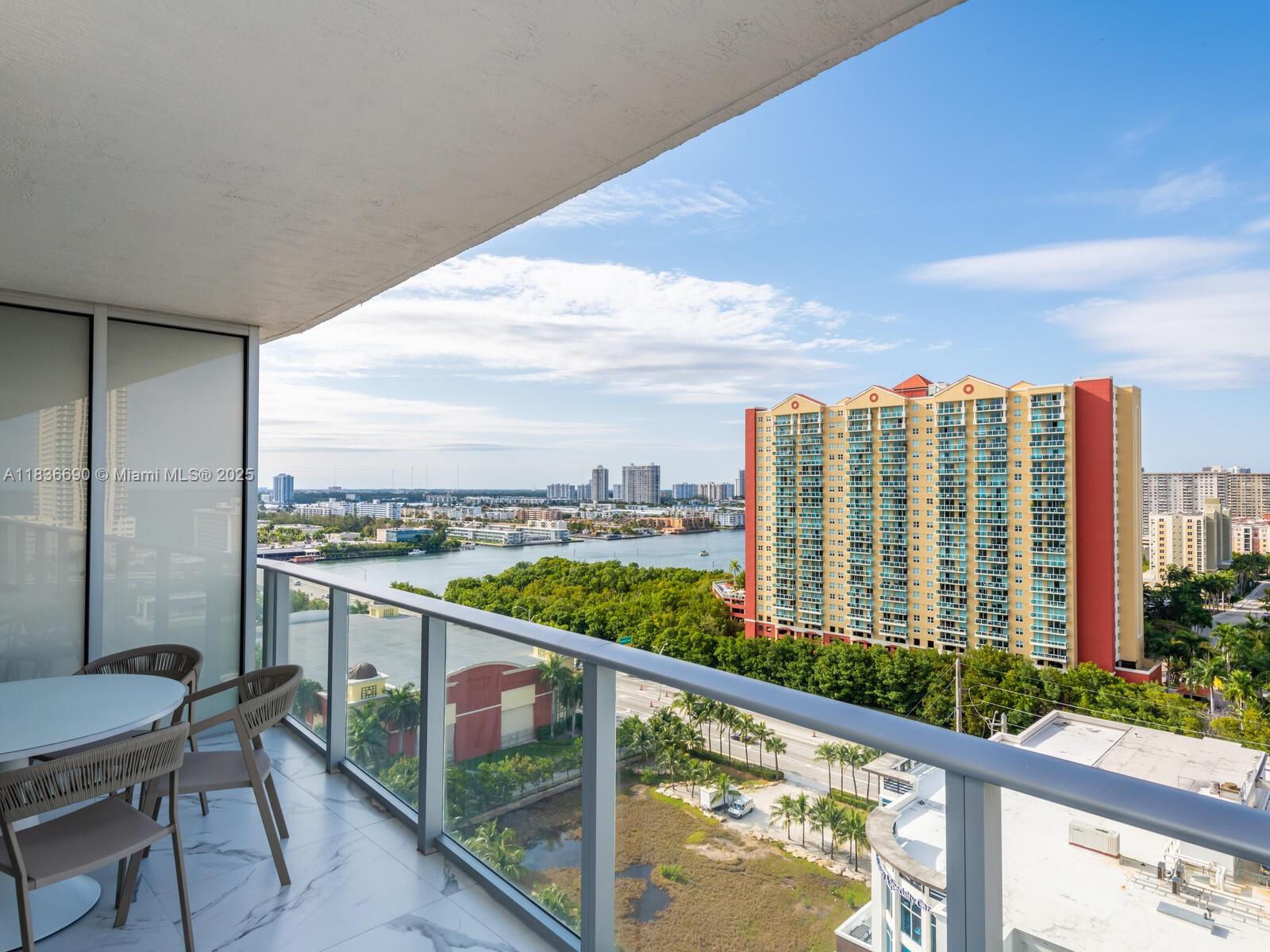 See details 5-1605 2 / 3 1541 sq. ft. $ 2025-07-08 0 Photo