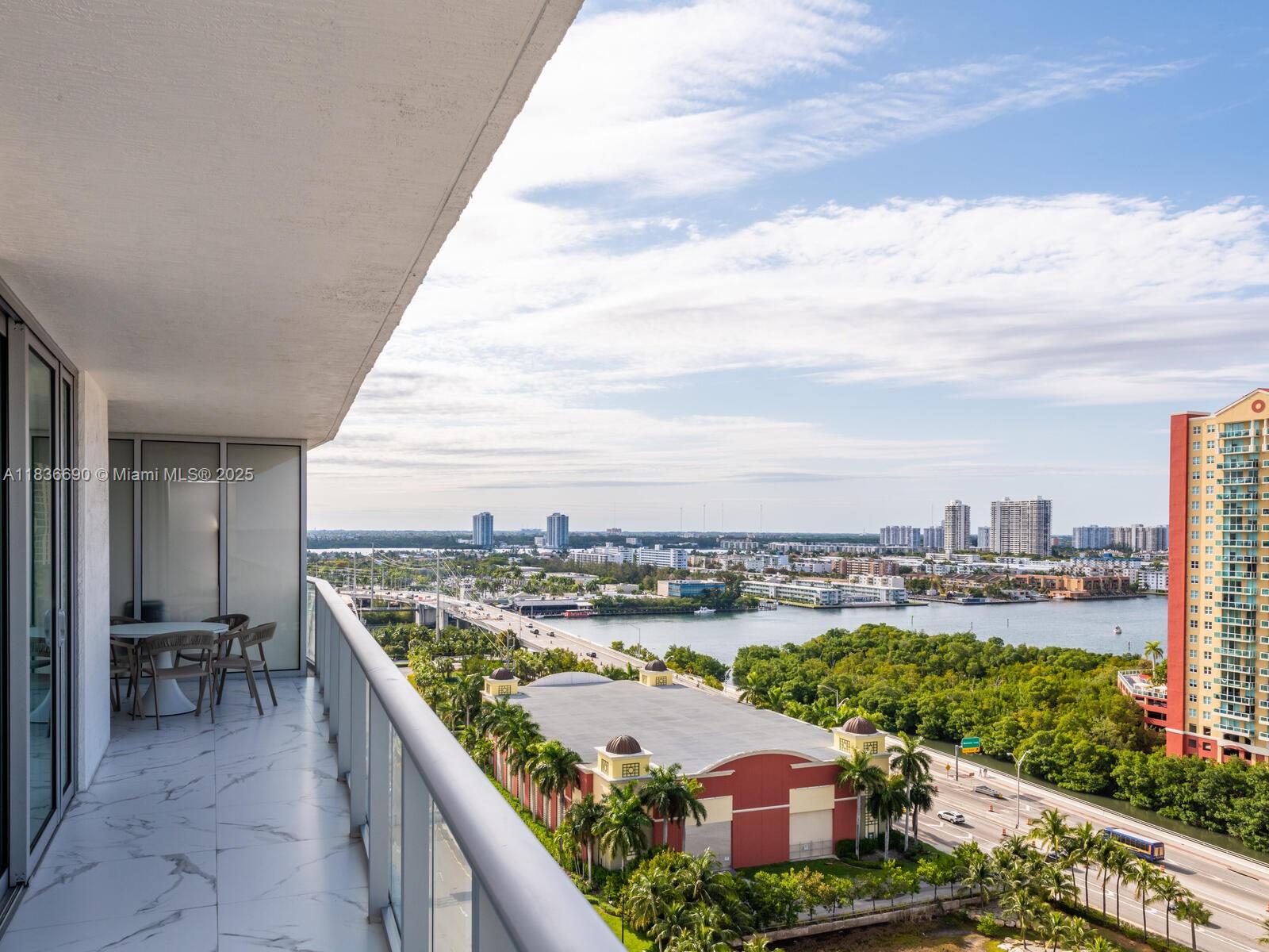 See details 5-1605 2 / 3 1541 sq. ft. $ 2025-07-08 0 Photo