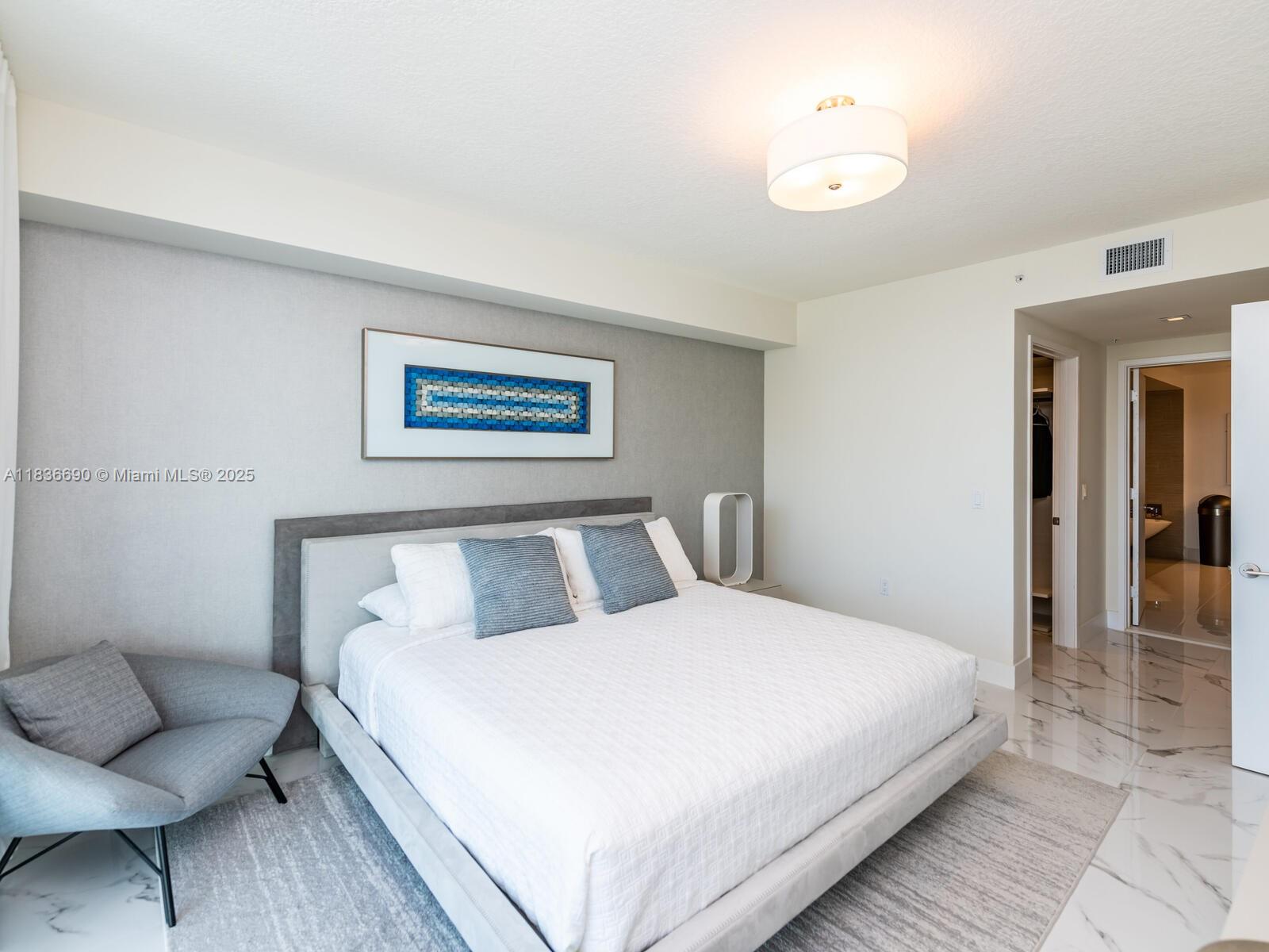 See details 5-1605 2 / 3 1541 sq. ft. $ 2025-07-08 0 Photo