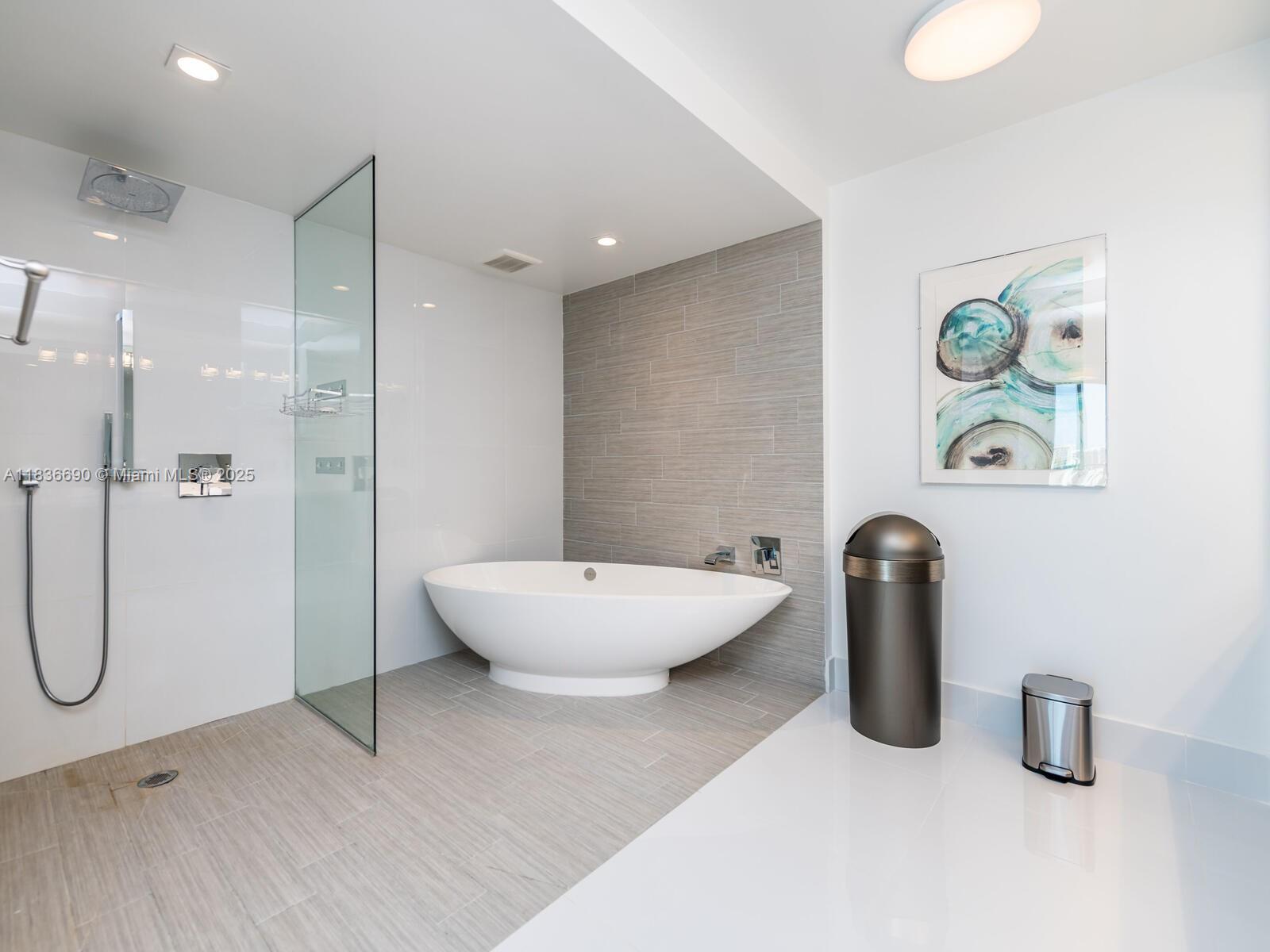 See details 5-1605 2 / 3 1541 sq. ft. $ 2025-07-08 0 Photo