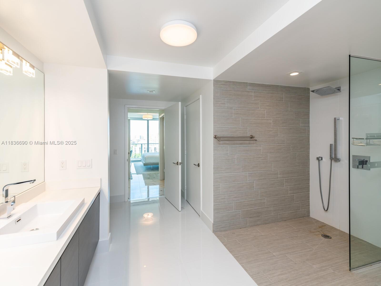 See details 5-1605 2 / 3 1541 sq. ft. $ 2025-07-08 0 Photo