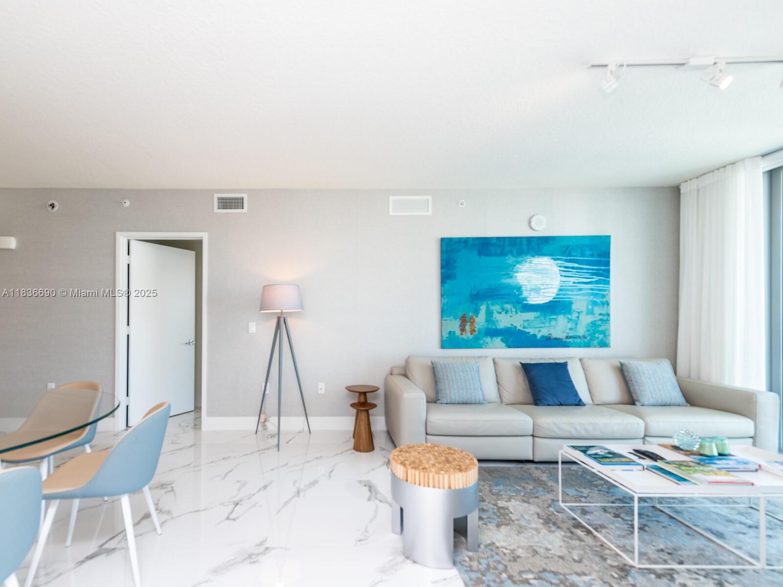 See details 5-1605 2 / 3 1541 sq. ft. $ 2025-07-08 0 Photo