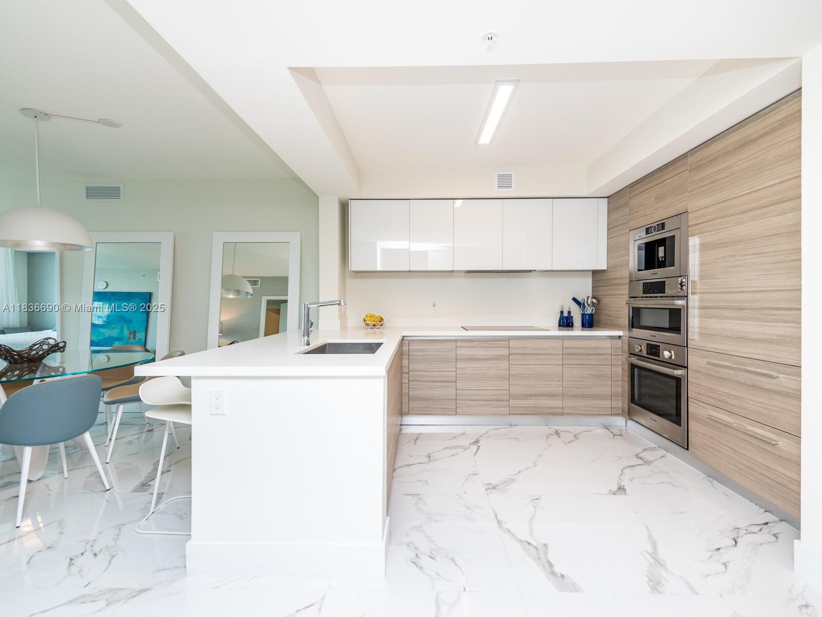 See details 5-1605 2 / 3 1541 sq. ft. $ 2025-07-08 0 Photo