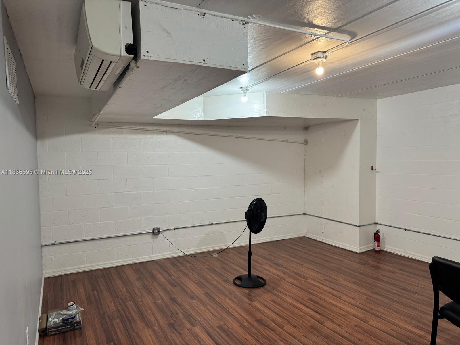 See details 305 / sq. ft. $ 2025-07-08 0 Photo