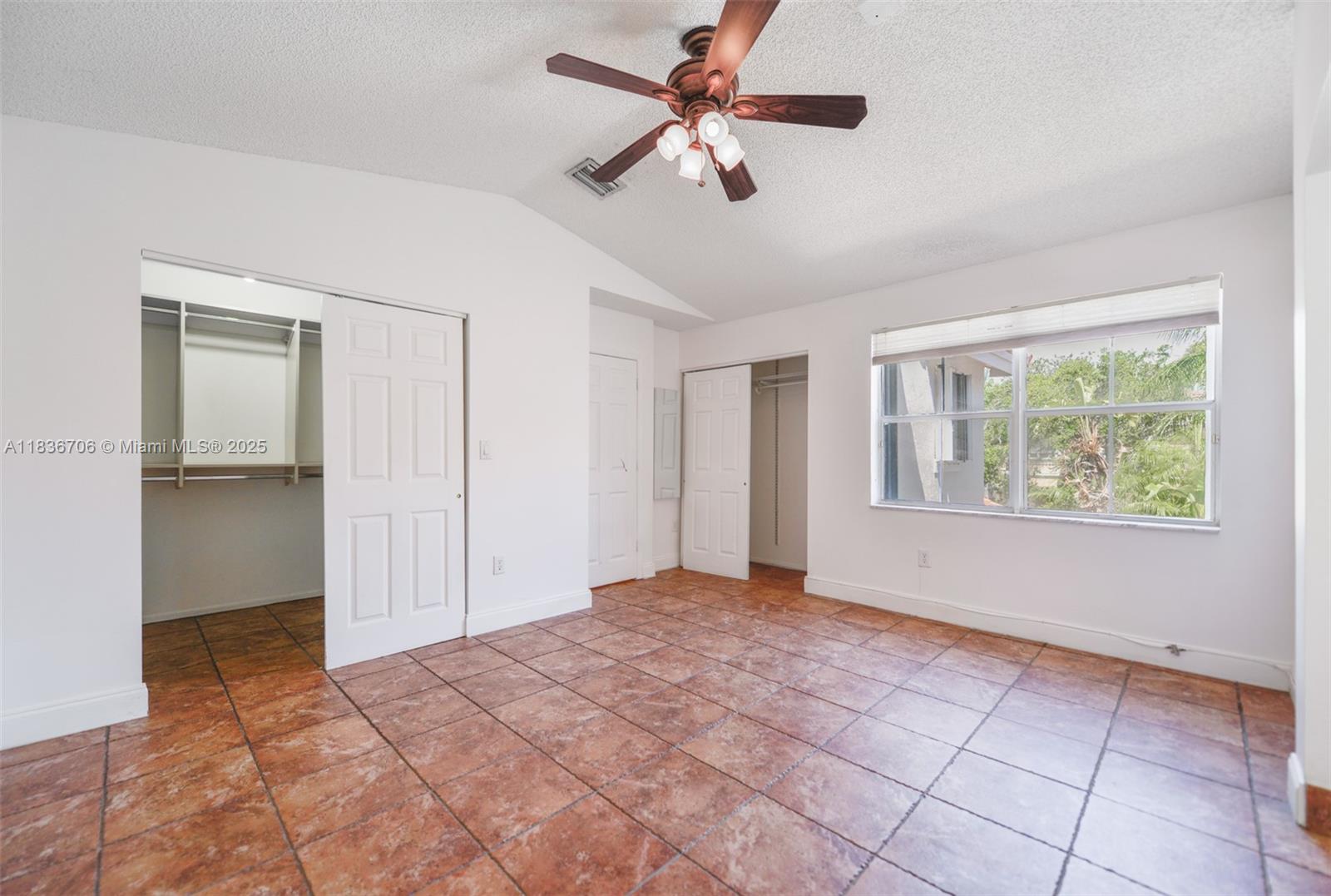 Photo of 1551 Seagrape Way  (1551), Hollywood, Florida, 33019 - 