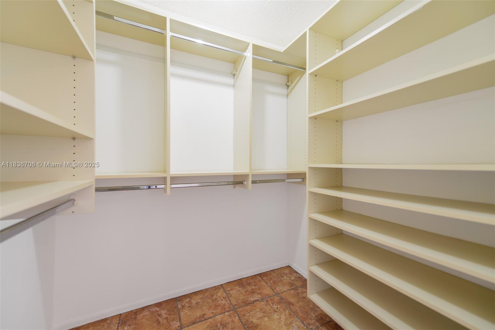 Photo of 1551 Seagrape Way  (1551), Hollywood, Florida, 33019 - 