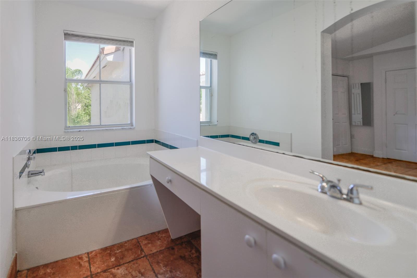 Photo of 1551 Seagrape Way  (1551), Hollywood, Florida, 33019 - 
