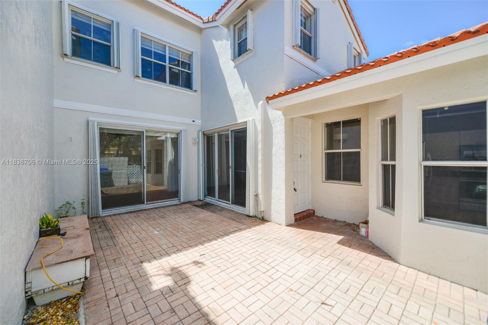 Photo of 1551 Seagrape Way  (1551), Hollywood, Florida, 33019 - 
