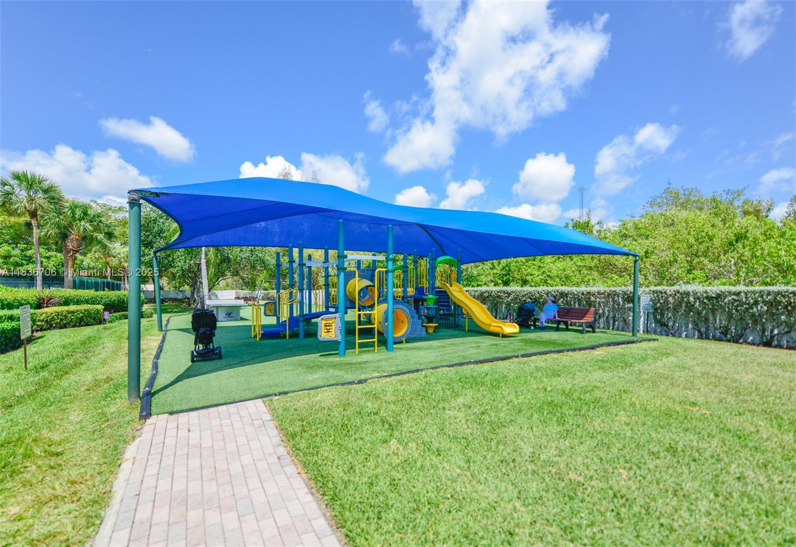 Photo of 1551 Seagrape Way  (1551), Hollywood, Florida, 33019 - 