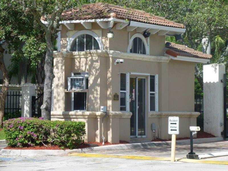 Photo of 1551 Seagrape Way  (1551), Hollywood, Florida, 33019 - 