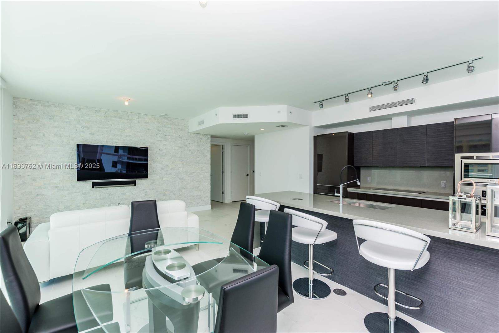 Photo of 1080 Brickell Ave  #1708, Miami, Florida, 33131 - 