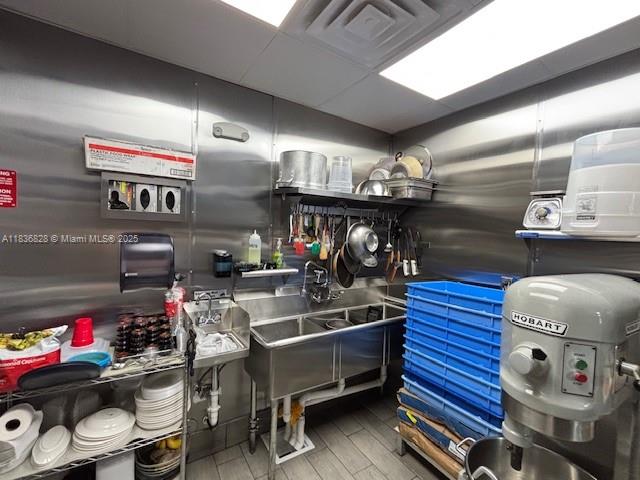 See details / sq. ft. $ 2025-07-25 0 Photo