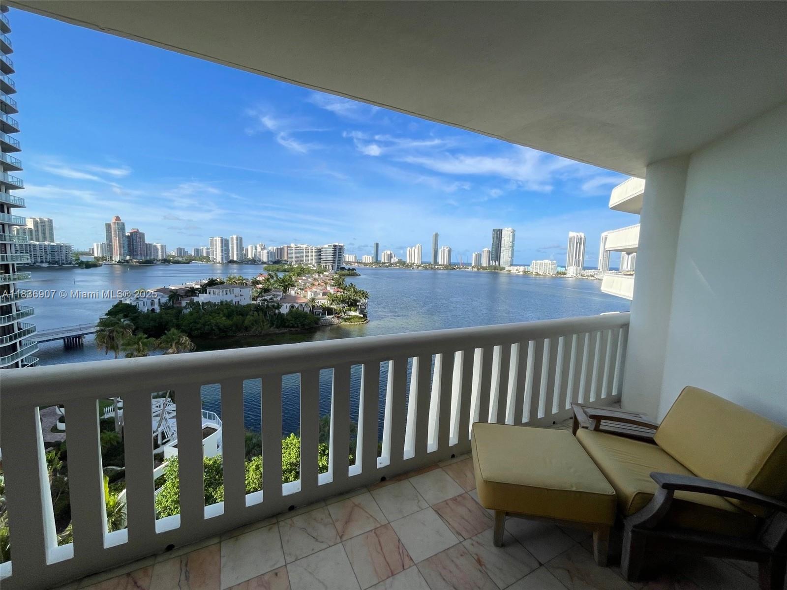 See details 1103 3 / 4 2605 sq. ft. $ 2025-07-09 0 Photo