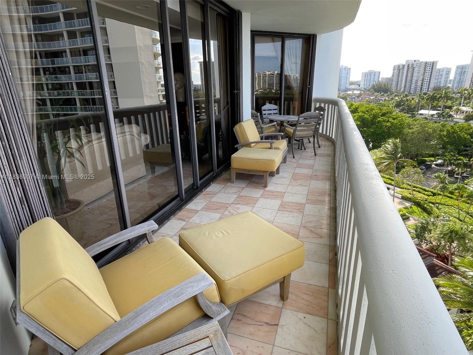 See details 1103 3 / 4 2605 sq. ft. $ 2025-07-09 0 Photo
