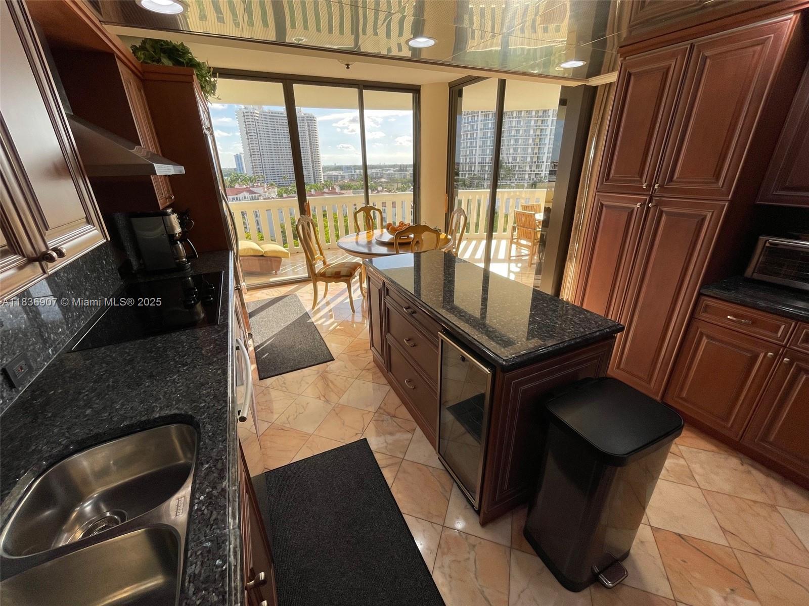 See details 1103 3 / 4 2605 sq. ft. $ 2025-07-09 0 Photo