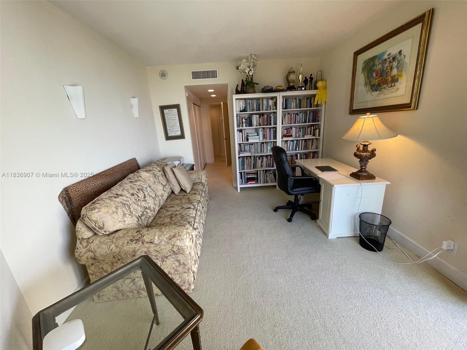 See details 1103 3 / 4 2605 sq. ft. $ 2025-07-09 0 Photo