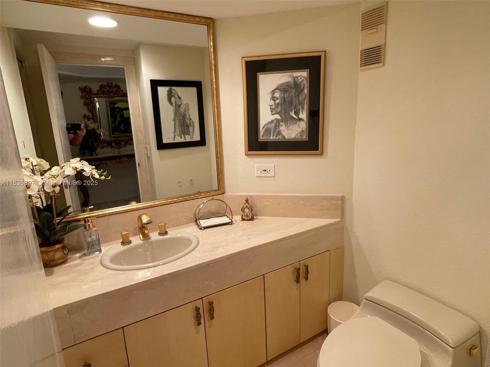 See details 1103 3 / 4 2605 sq. ft. $ 2025-07-09 0 Photo