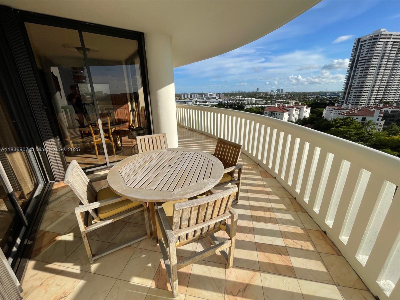 See details 1103 3 / 4 2605 sq. ft. $ 2025-07-09 0 Photo