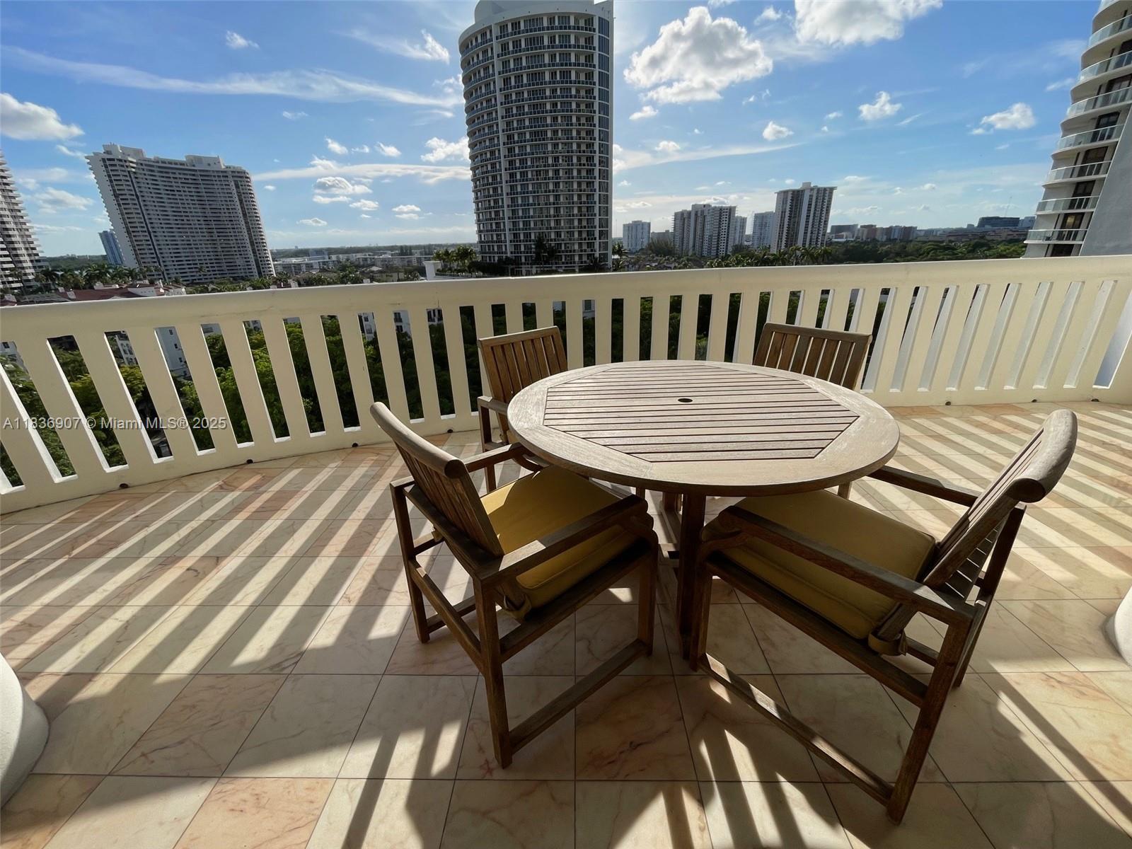 See details 1103 3 / 4 2605 sq. ft. $ 2025-07-09 0 Photo