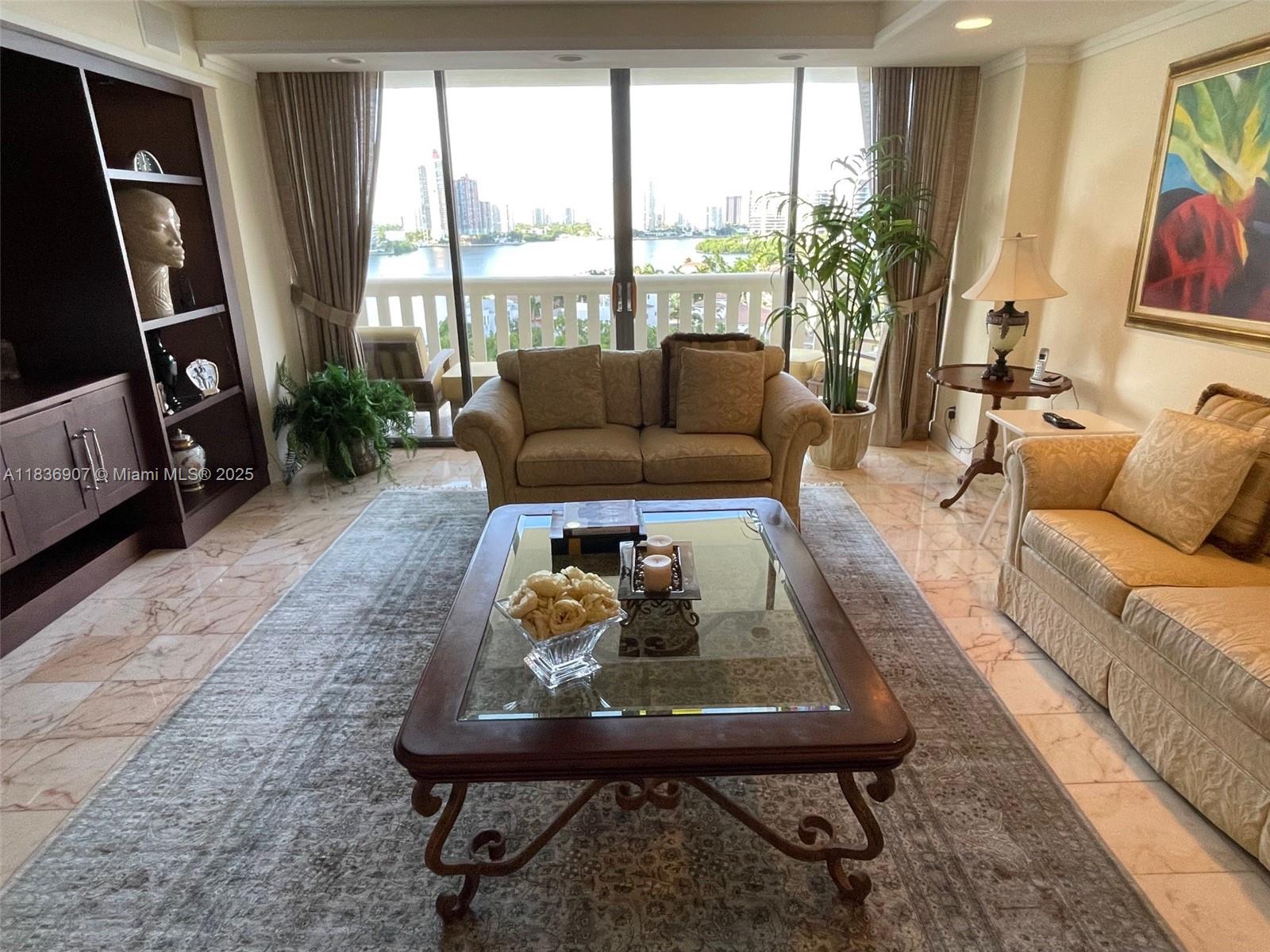 See details 1103 3 / 4 2605 sq. ft. $ 2025-07-09 0 Photo