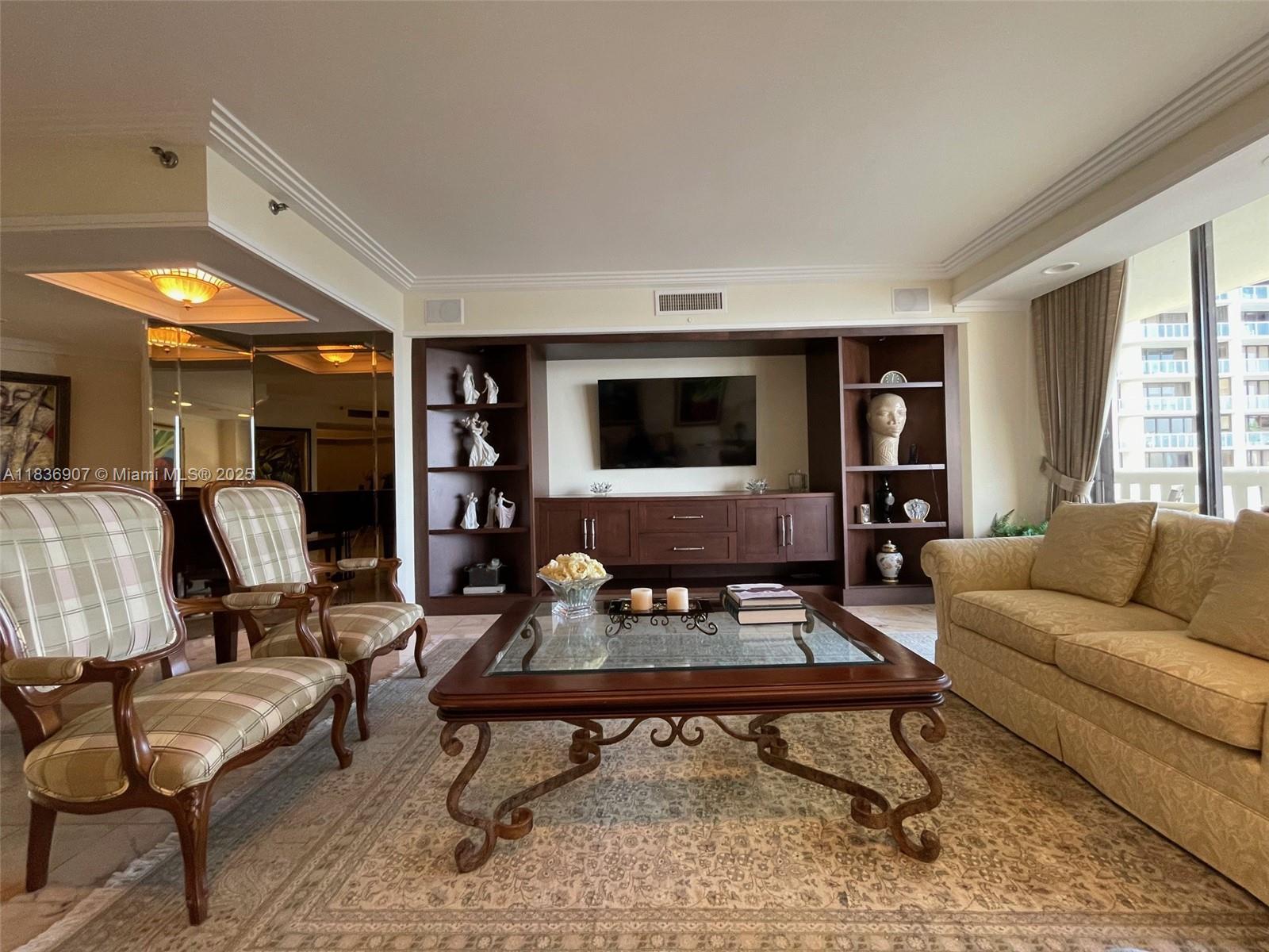 See details 1103 3 / 4 2605 sq. ft. $ 2025-07-09 0 Photo